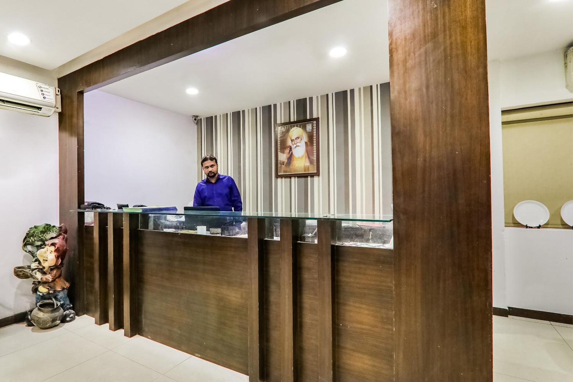 Hotel Sita Kiran Bareli Zewnętrze zdjęcie